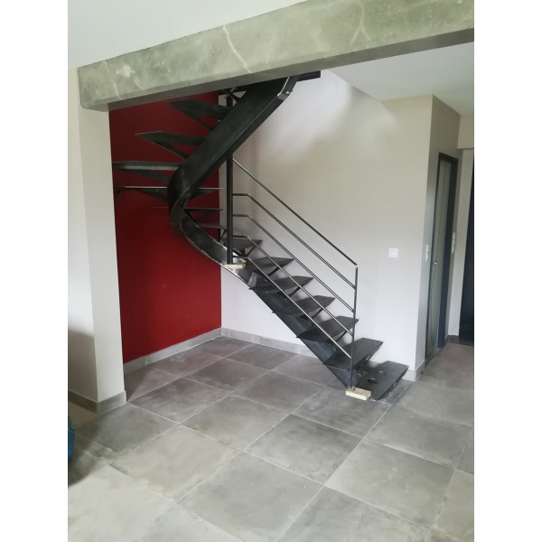 Escalier débillardé métal et bois