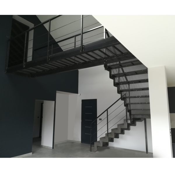Escalier et passerelle métal