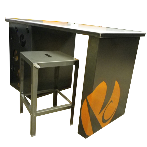 Table de découpe et tabouret haut