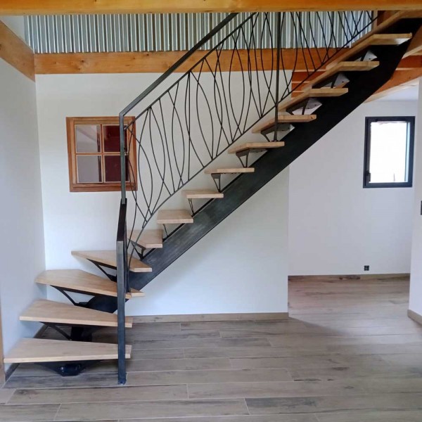 Escalier métal et bois